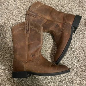 Women’s Ariat boots